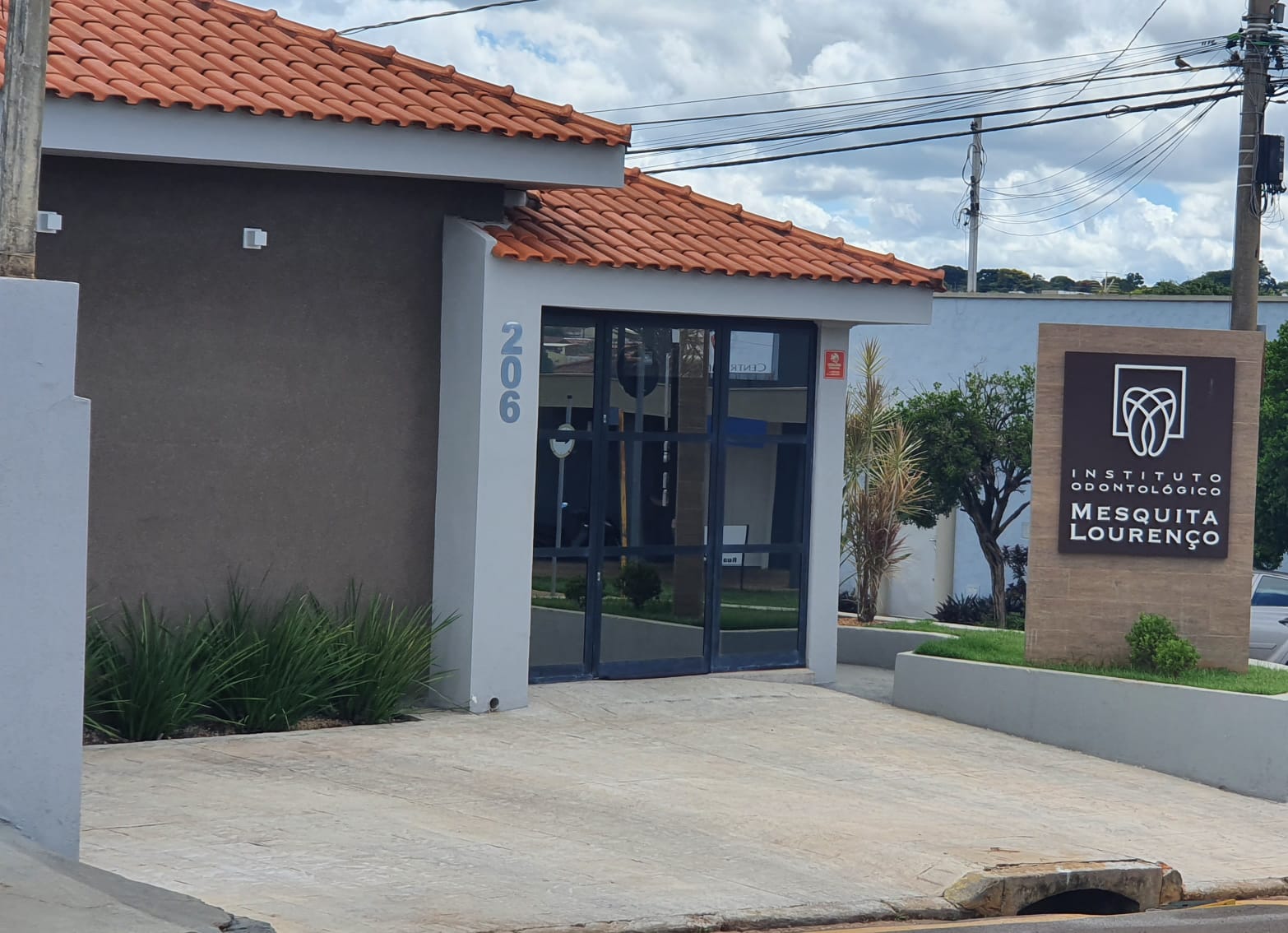 Fachada - Instituto Odontológico Mesquita Lourenço